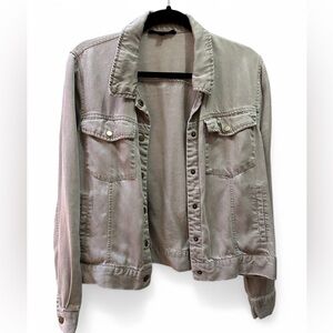 Jane & Delancey soft lyocell jean trucker jacket. Sz. L Light tan beige